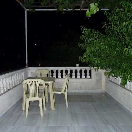 Dejvi Apartment Sarande